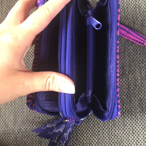 Vera Bradley wristlet/crossbody purse - Picture 5 of 7